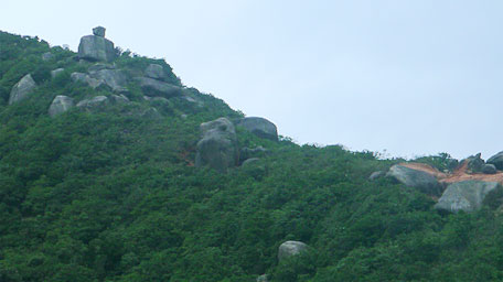 Warlord Rock standing at the hillside