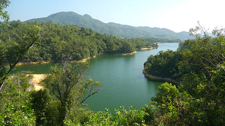 水碧山青