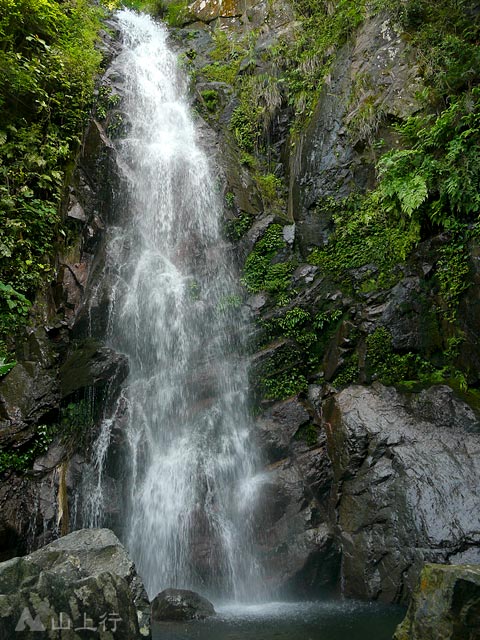 Middle Fall of Ng Tung Chai Waterfall